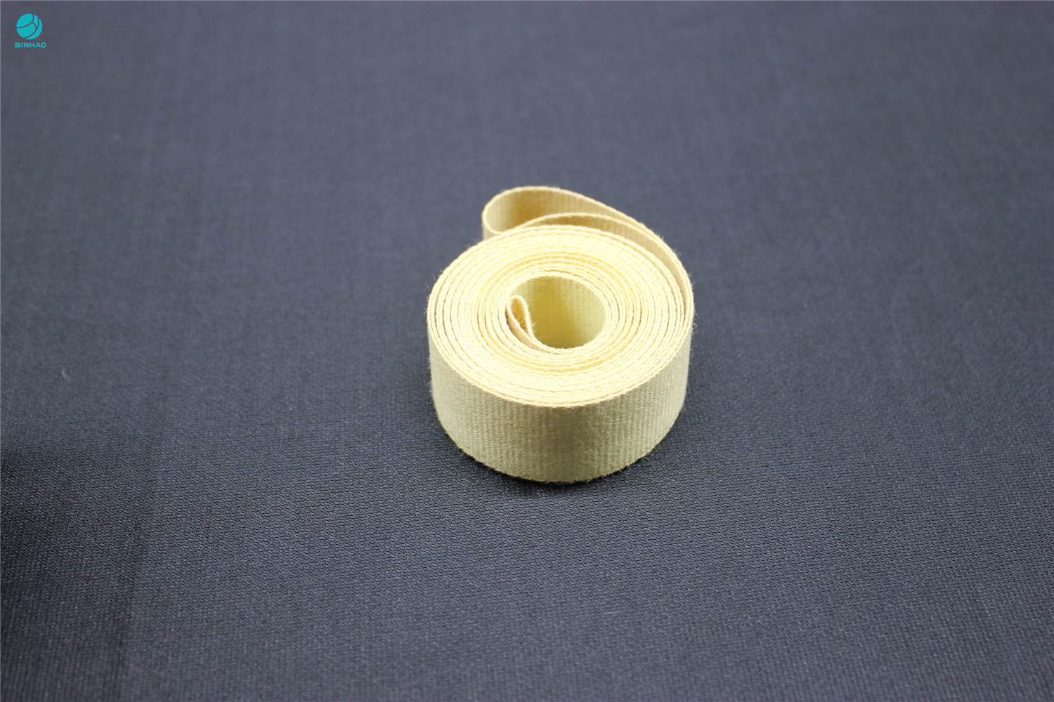 bande sans fin durable d'aspiration de fibre jaune lumineuse de Kevlar d'épaisseur de 0.5mm pour la machine de tabac