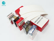Les caisses de papier de boîte en carton de paquet de rectangle avec conçoivent le logo en fonction du client de relief