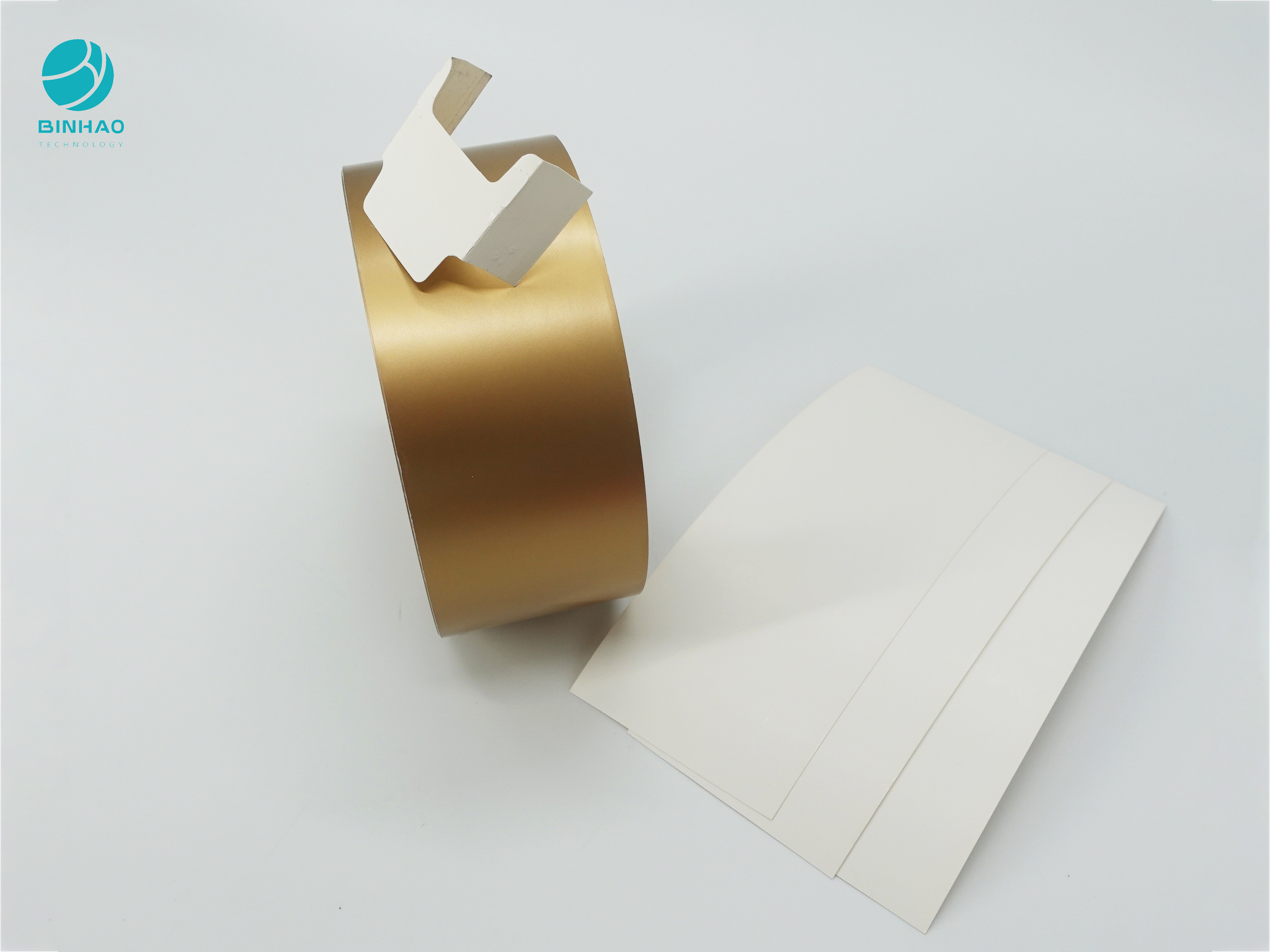 Carton intérieur adapté aux besoins du client d'or de cadre de 94mm pour le paquet de porte-cigarettes