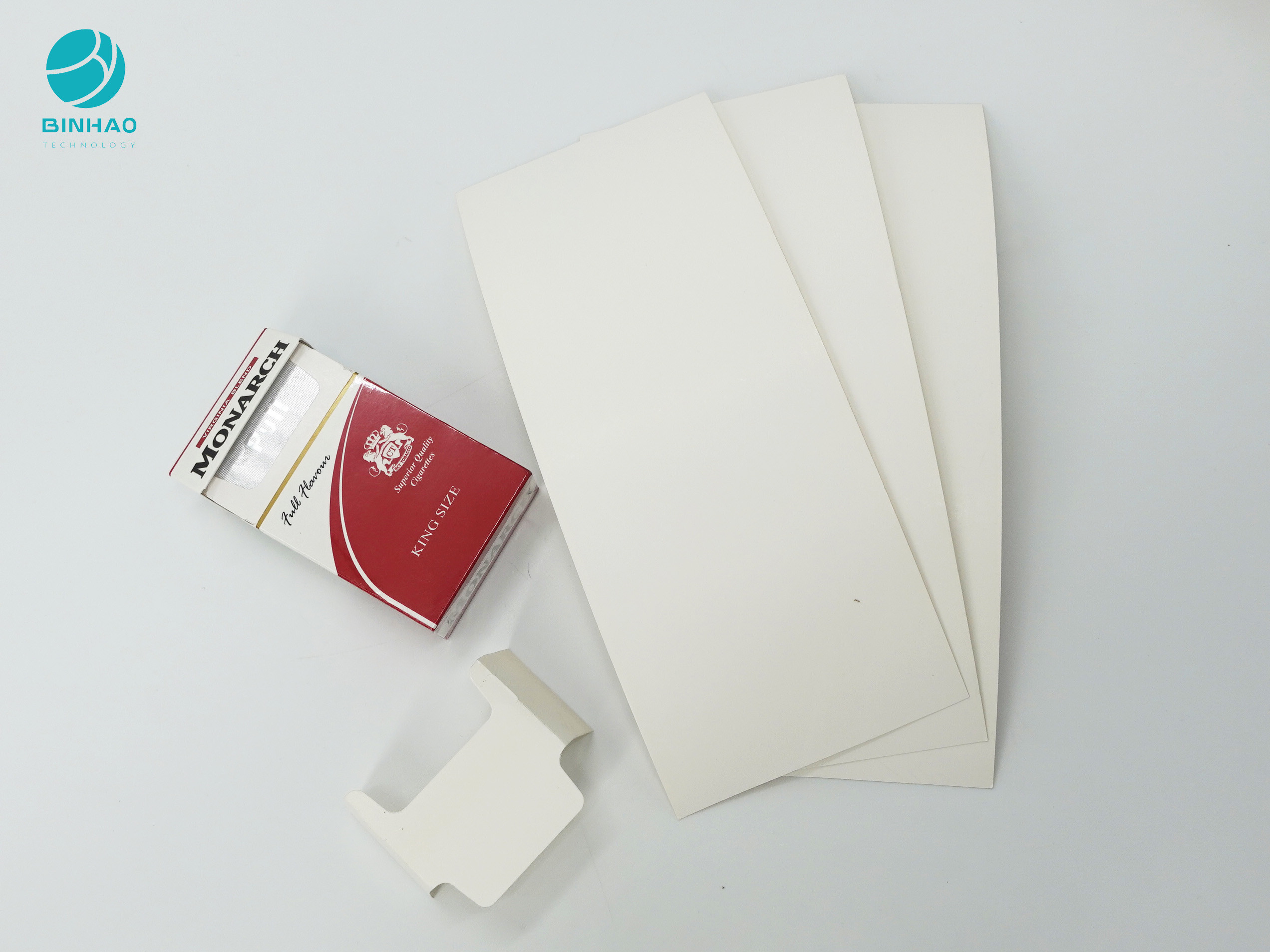 La couleur enduite a adapté le carton aux besoins du client intérieur de vue de taille pour le paquet de cigarette