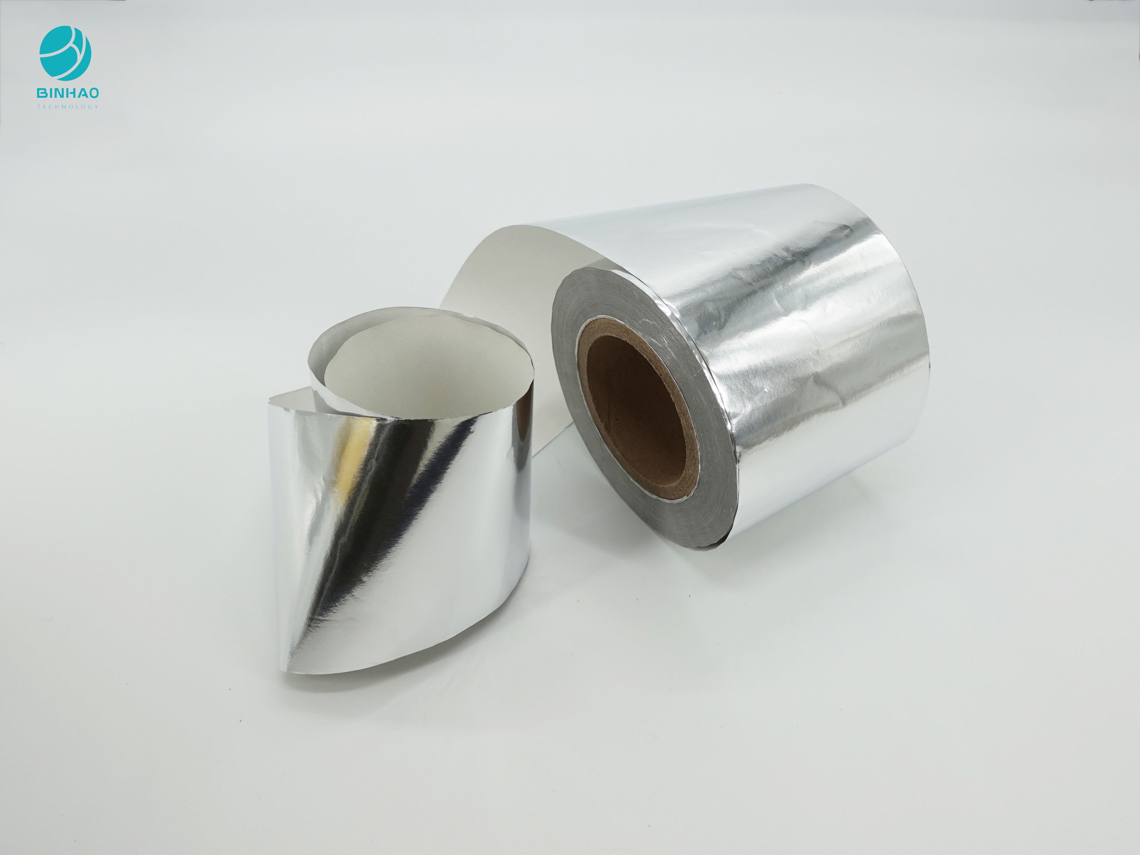 Papier d'aluminium 8011 en aluminium extérieur brillant lisse argenté pour le paquet de cigarette